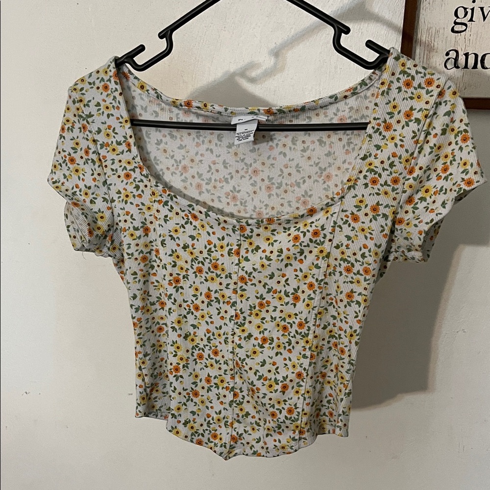 Rue21 White Floral Crop Top